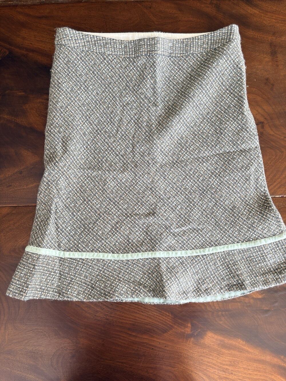 GAP Tweed Skirt size 10 Light Green Flare Trumpet Knee Wool Twee Coquette